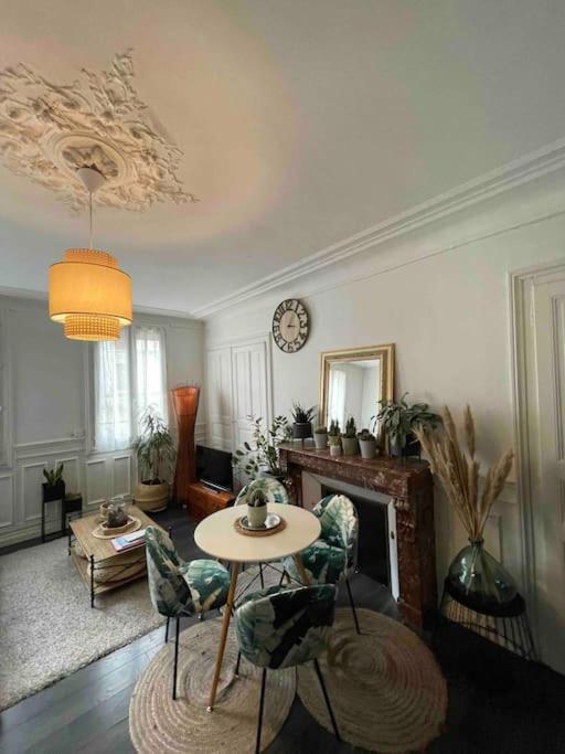 Superbe T2 De Caractere Au Centre Classe 3 Etoiles Troyes Esterno foto