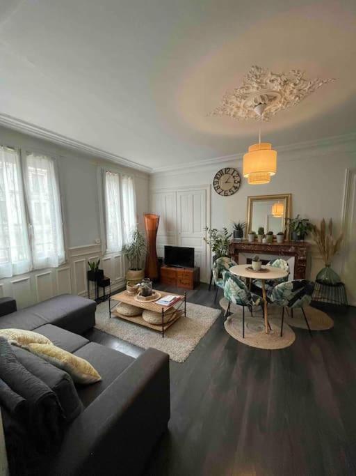 Superbe T2 De Caractere Au Centre Classe 3 Etoiles Troyes Esterno foto